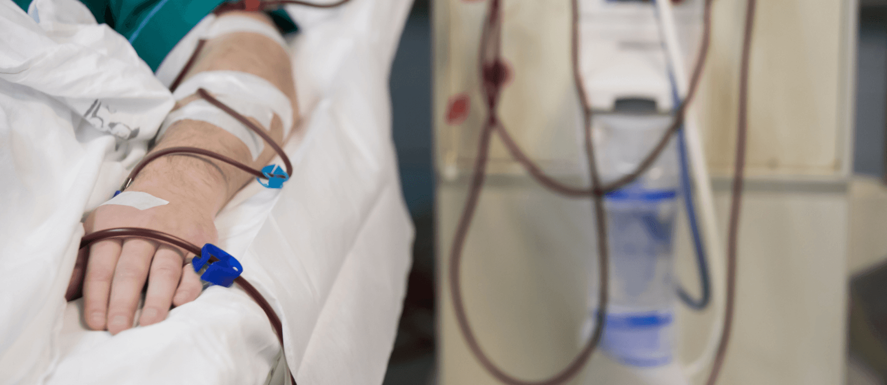 Nahaufnahme eines Patienten bei der Dialyse