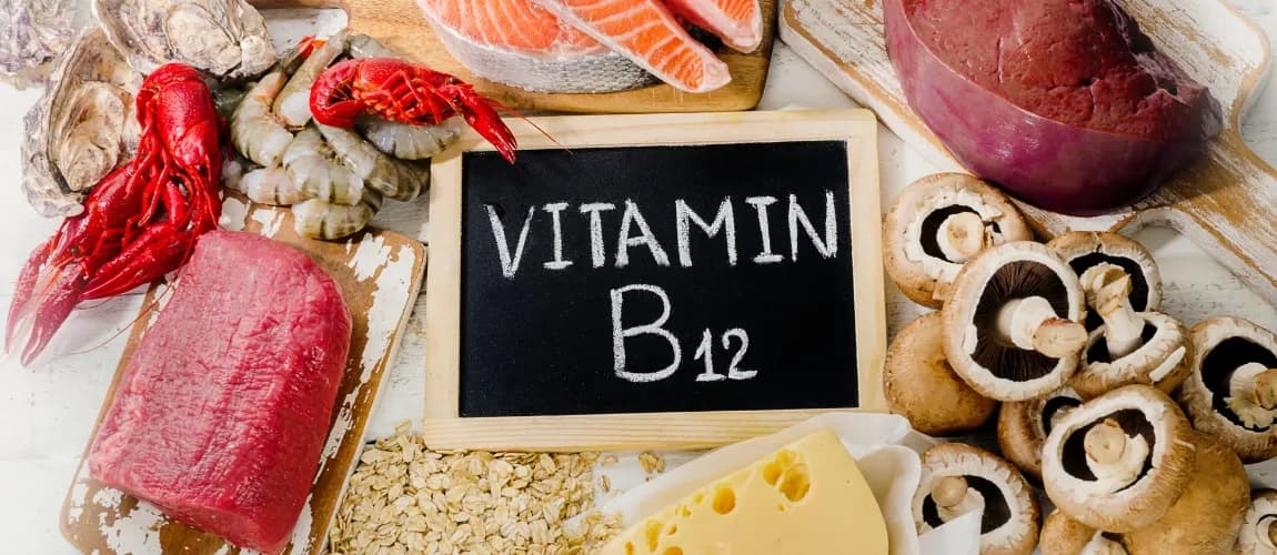Vitamin B12 ist vor allem in tierischen Lebensmitteln wie Fleisch, Eiern, Fisch, Milch und Milchprodukten zu finden. Bildquelle: Canva.de